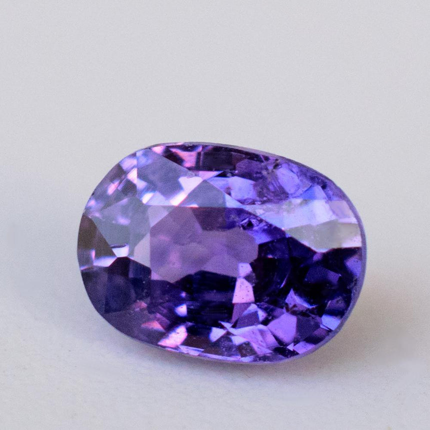 Natural Sapphire Gemstone | Oval Cut Color Change | 0.89 Carat Heated | Custom Jewelry | Modern Gem Jewelry