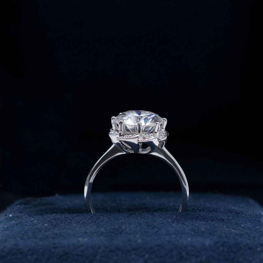 Petal Inspired Pronged Round Moissanite Ring 