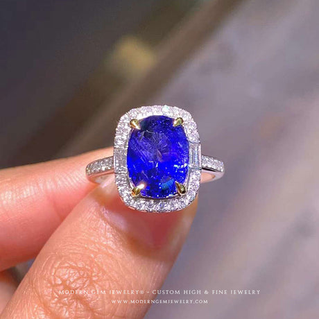 Four Claw Prongs Royal Blue Natural Sapphire Cocktail Ring 