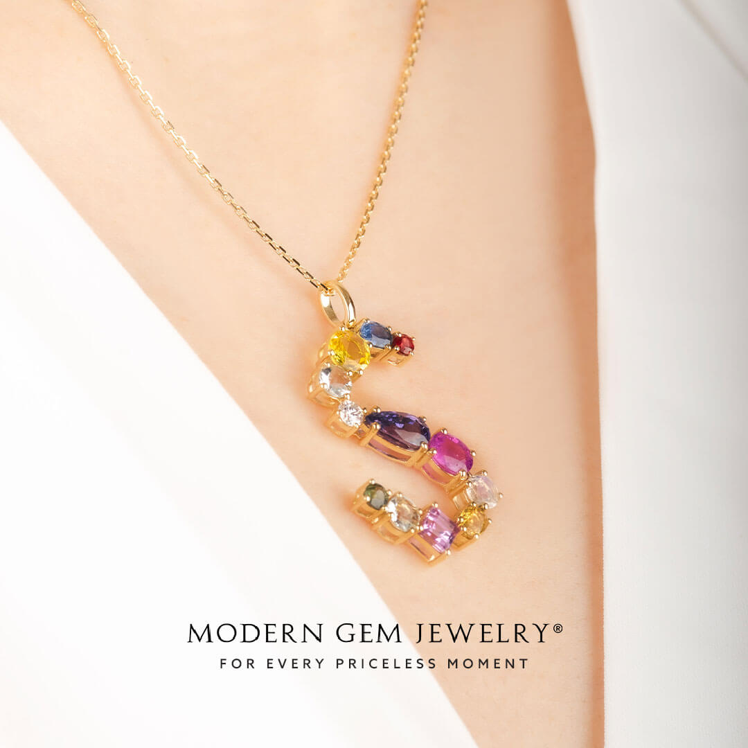 Fancy Colored Sapphire Necklace with S-Shaped Pendant | 18K Yellow Gold | Saratti