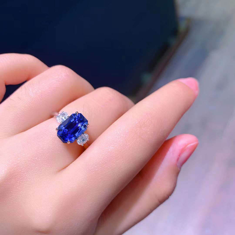 Vintage Three Stone Diamond and Sapphire Ring on Model’s Finger - Saratti’s 2023 Selection of Women's Sapphire Rings - Elevate Your Elegance