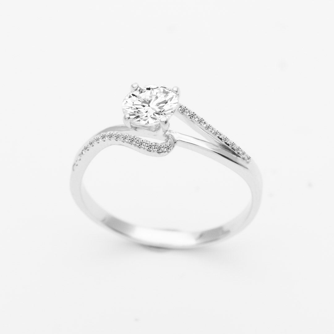 Timeless NERA Split Shank Diamond Ring in White Gold | Modern Gem Jewelry | Saratti