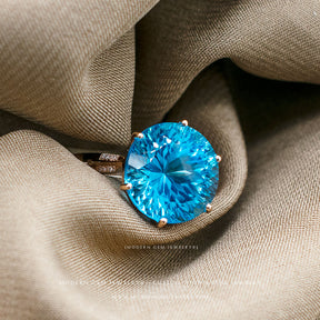 Topaz Ring Gold in 18K Rose Gold with Natural Diamonds | Custom Topaz Engagement Ring | Modern Gem Jewelry | Saratti