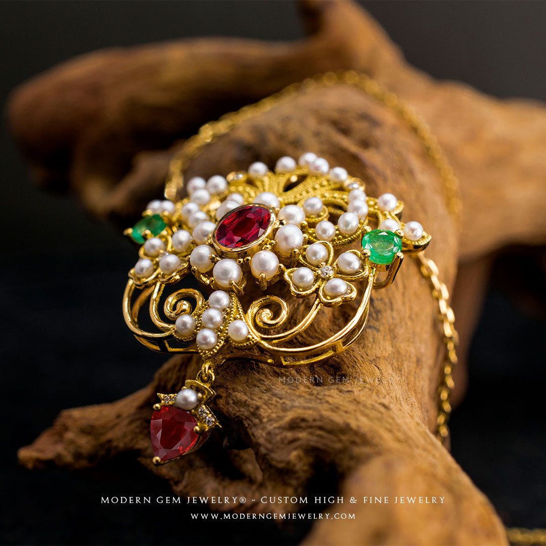Vintage Style Necklace with Rubies, Pearls and Emeralds | Saratti