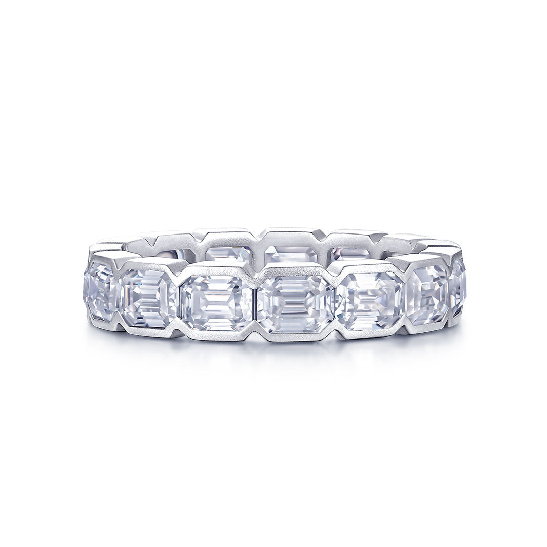 Wedding Band For Emerald Cut Engagement Ring in White Gold | Modern Gem Jewelry | Saratti 