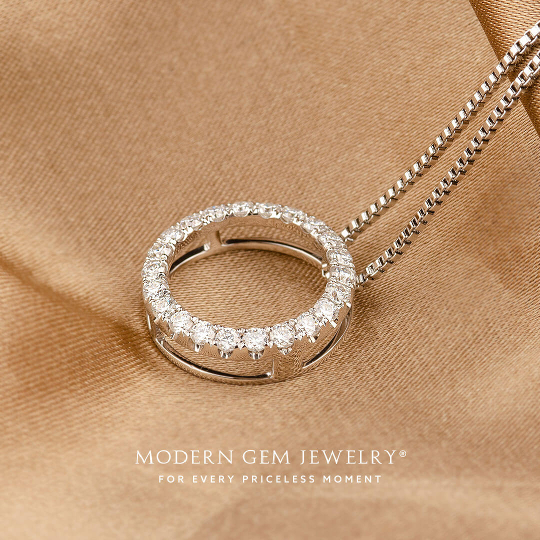 Circular Diamond Necklace in White Gold | Saratti