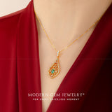 Emerald and Diamond Necklace Vintage Inspired | Saratti