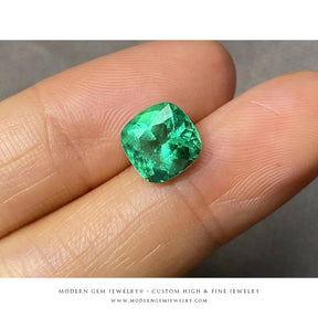 Emerald Gemstone | Cushion Cut Green Columbian | 2.25 Carats Heirloom Minor-Oil | Custom Jewelry | Modern Gem Jewelry