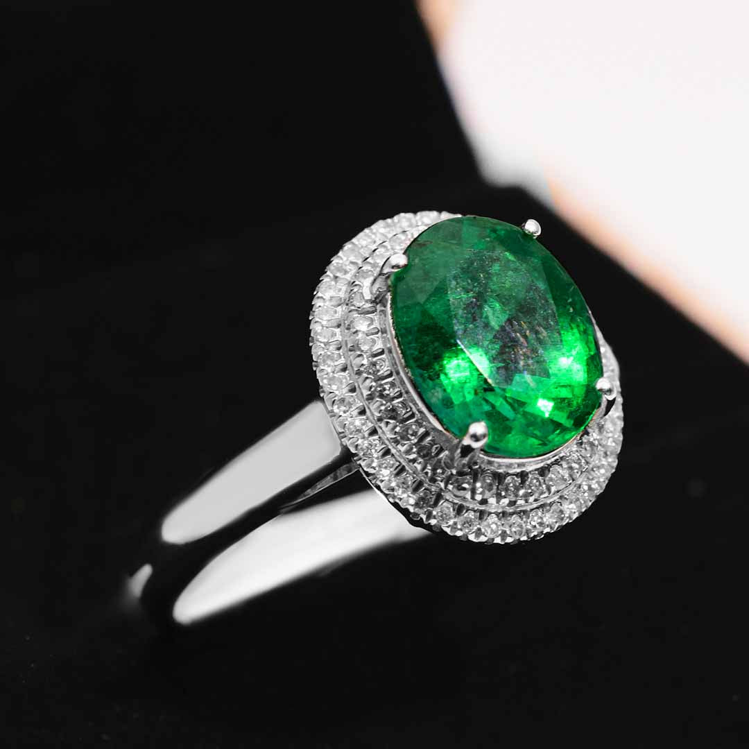 Emerald Birthstone Ring with Double Halo Diamonds in 18K White Gold | Custom Made Emerald Engagement Ring | Modern Gem Jewelry | Saratti 