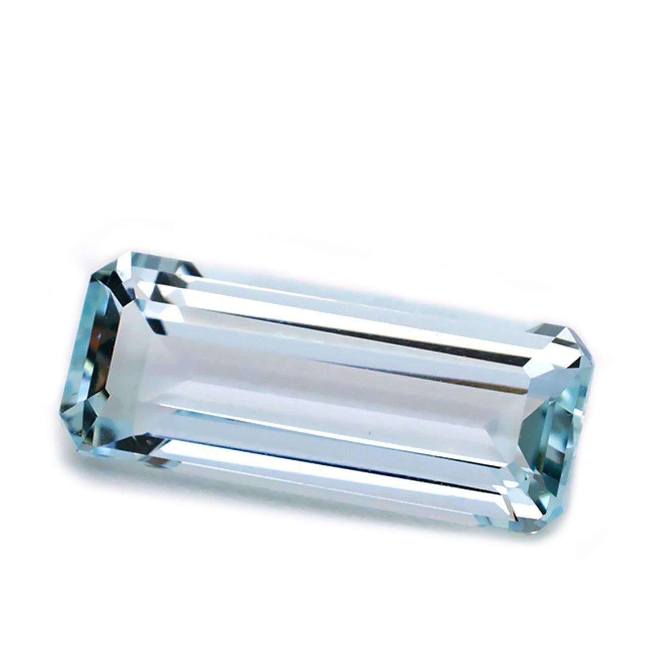 3.70 Carats Emerald Cut Aquamarine Gemstone | 15.3 x 6.2mm