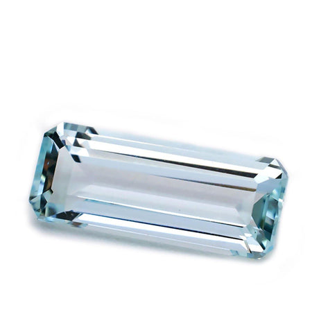 3.70 Carats Vibrant Blue Natural Aquamarine Emerald Cut Gemstone - Modern Gem Jewelry 