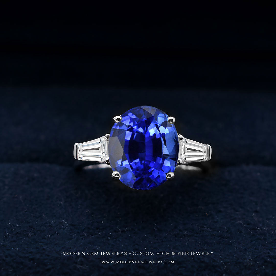 Timeless Oval Sapphire Three-Stone Ring in White Gold | Modern Gem Jewelry | Saratti