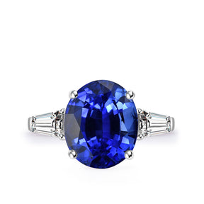 Oval Sapphire Three-Stone Ring in White Gold | Modern Gem Jewelry | Saratti